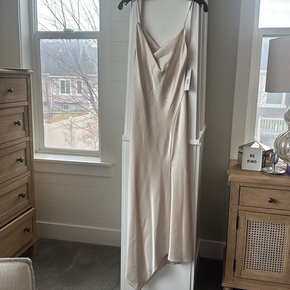 ALICE + OLIVIA Harmony Slip Gown - Picture 2 of 7